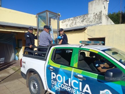 La Virgen de Itatí renovó la fe de los policías en la Comisaría Quinta