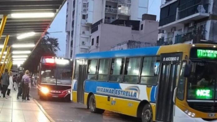 Corrientes: acordaron una recomposición salarial para choferes de colectivos