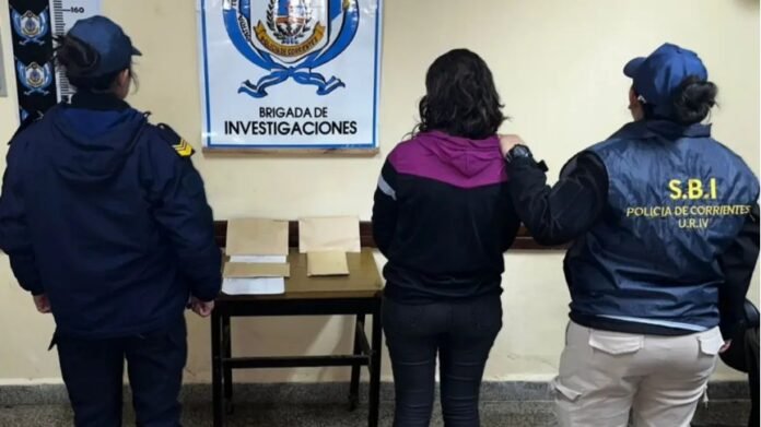 Detuvieron a una mujer acusada de integrar una banda de estafadores en Corrientes