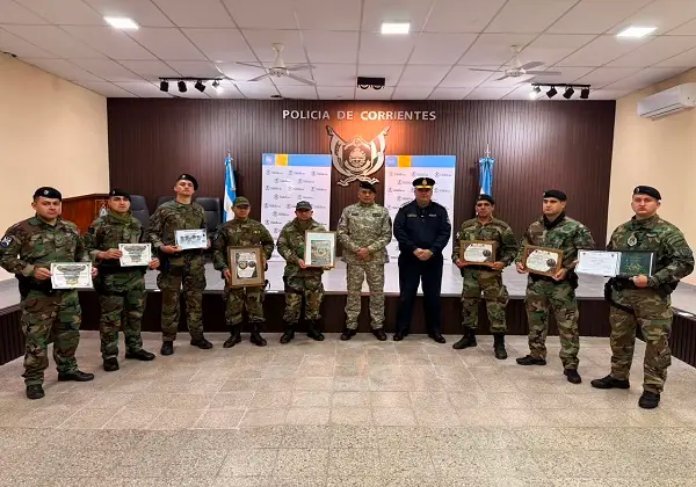 El Jefe de Policía se reunió con los funcionarios policiales que culminaron con éxito distintos cursos de especializació