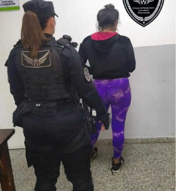 La demoraron por sospechosa y tenía un pedido de captura activo
